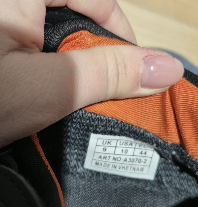 Чоловічі кросівки