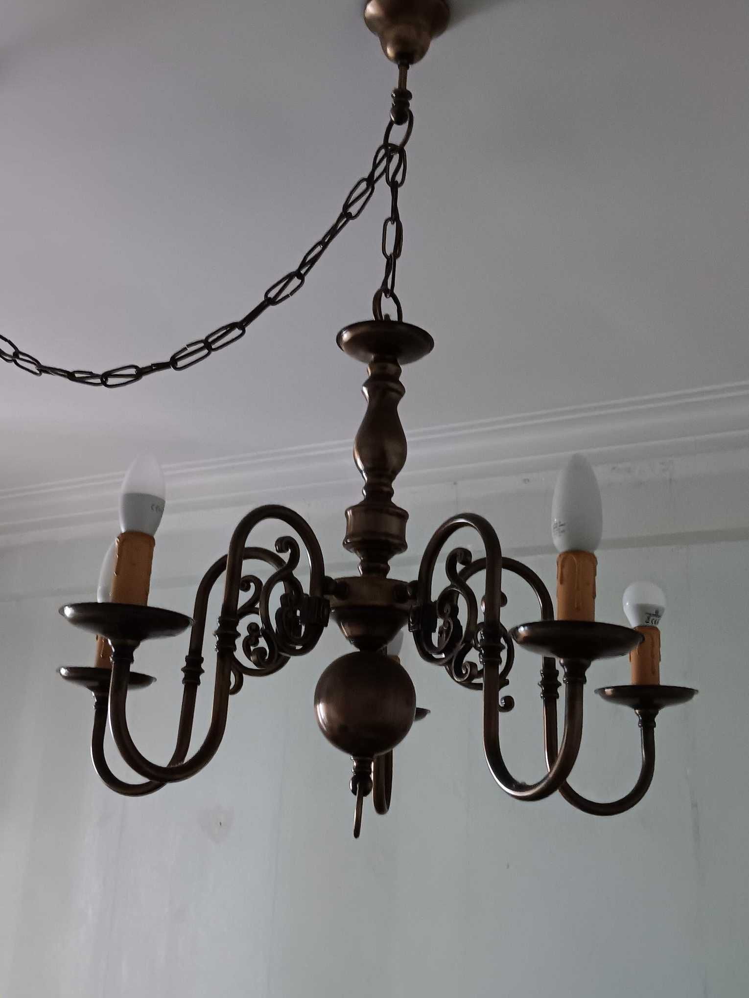 Lustre de sala estilo holandês