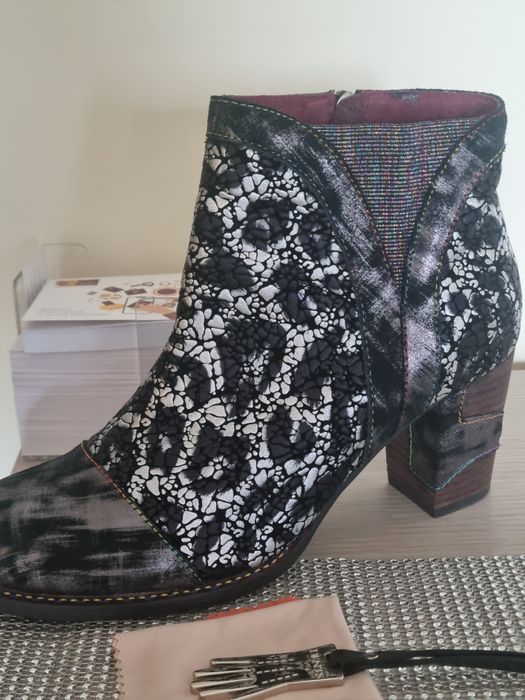 Eleganckie kazaczki Laura Vita