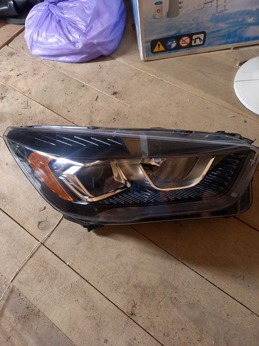 Lampy przednie kuga st line