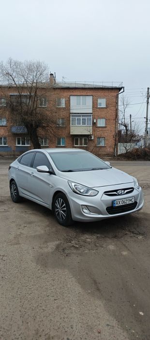 Авто в аренду Пежо 301 газ/бензин, Хендай Акцент газ/бензин, автомат.