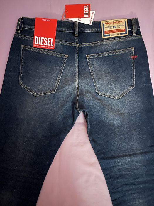 Wyprzedaż spodnie męskie Diesel.