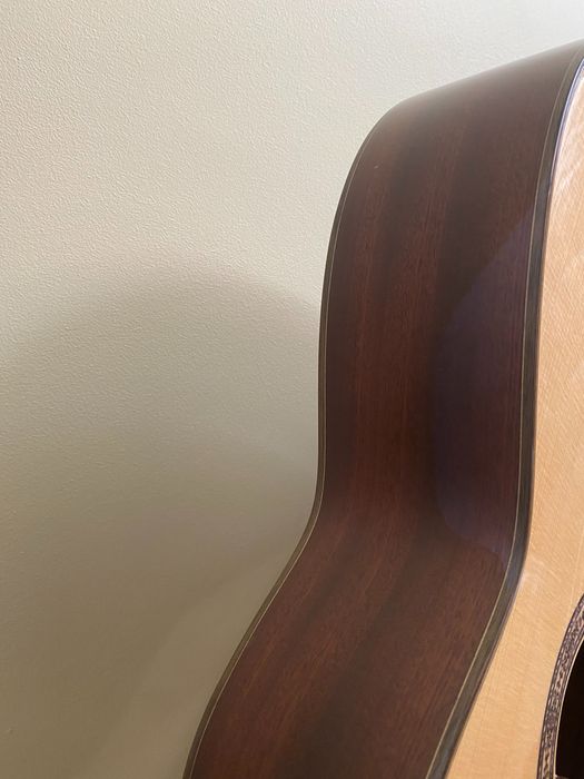 Guitarra clássica APC ANTÓNIO CARVALHOcompletament nova ofereço estojo