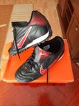 Sprzedam buty sportowe korki Nike
