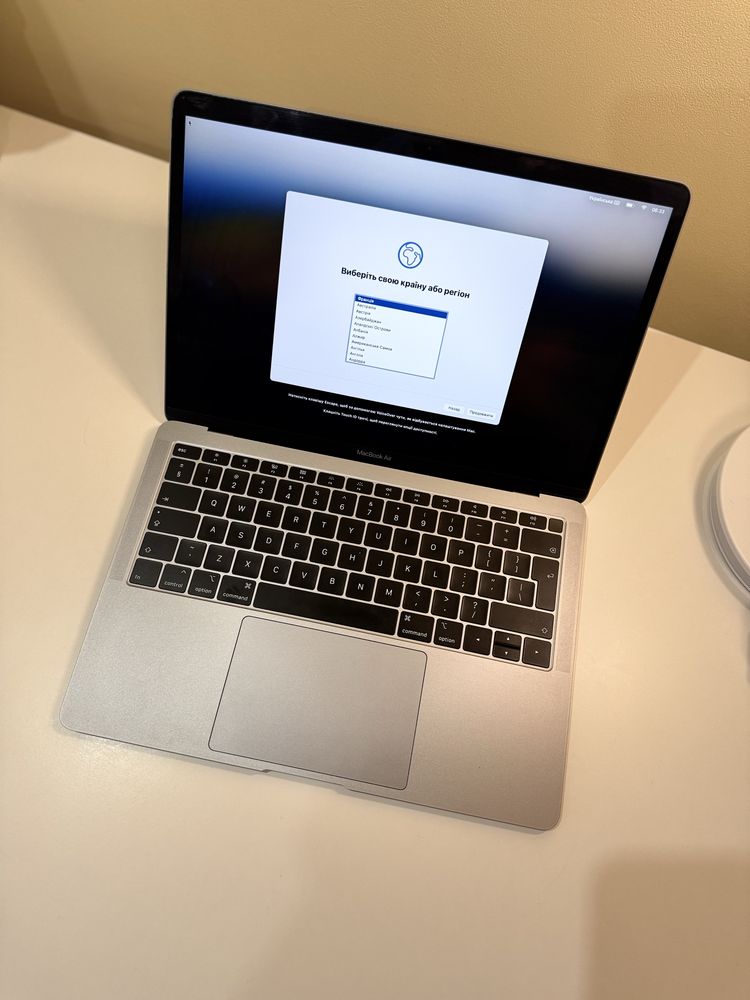 як Новий MacBook Air 13-inch 13.3 Space Gray /1.6 GHz/8GB/256GB/DEU