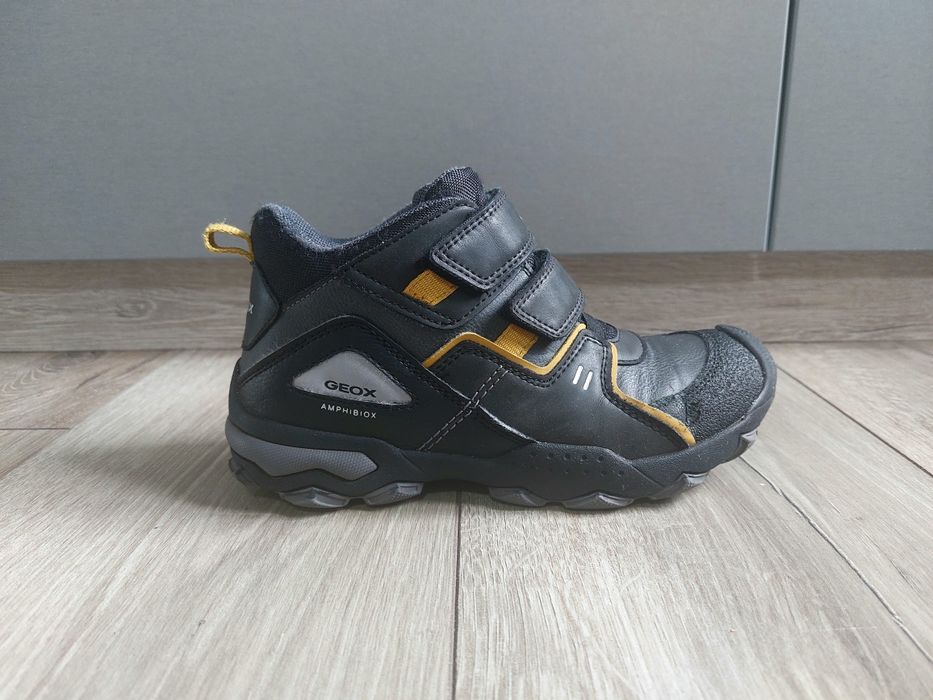 Ботинки Geox кроссовки демисезонные, размер 33