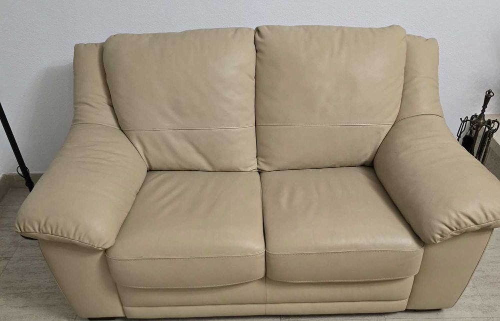 SOFÁ 2L Pele Natural