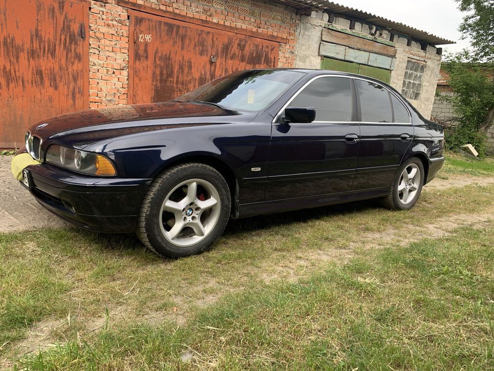 Автомобіль BMW 520 2000р.