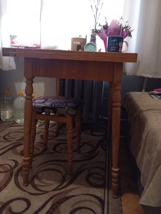 Стол кухоний бу,колір ольха.