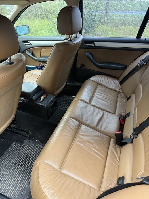Sprzedaję samochód BMW e46