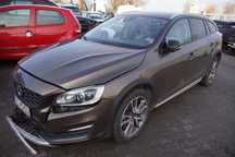 Auto w całości na części 692324777 Volvo V60 Cross Country silnik 2.0D 190 km D4204T14 700 Twilight Bronze skrzynia 8-AUT 2WD / TG-81SC drzwi maska klapa zderzak lampa silnik felga skrzynia automat automatyczna