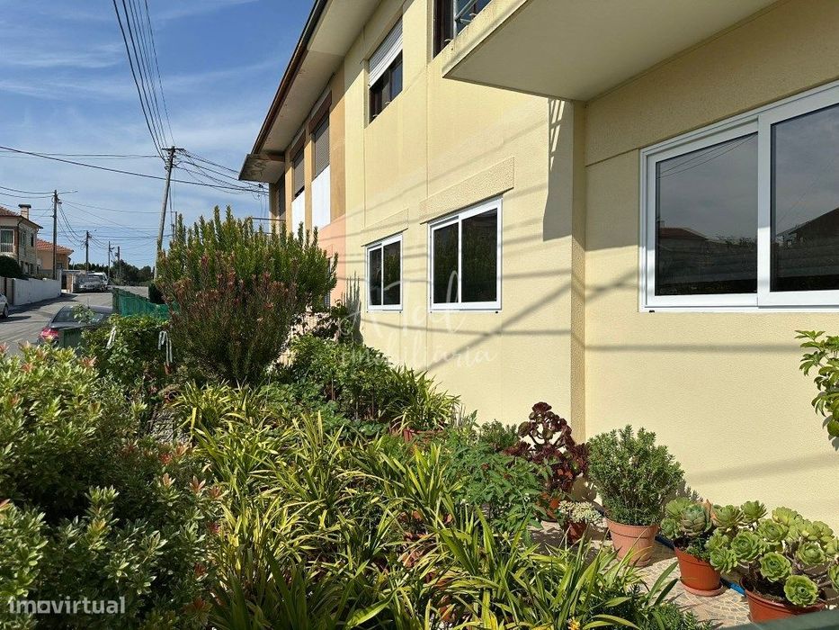 Andar de moradia com Logradouro e Garagem Santa Maria da Feira