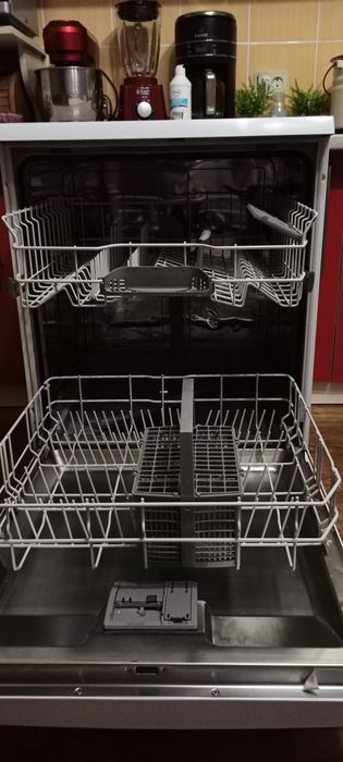 Посудомийні машина BOSCH