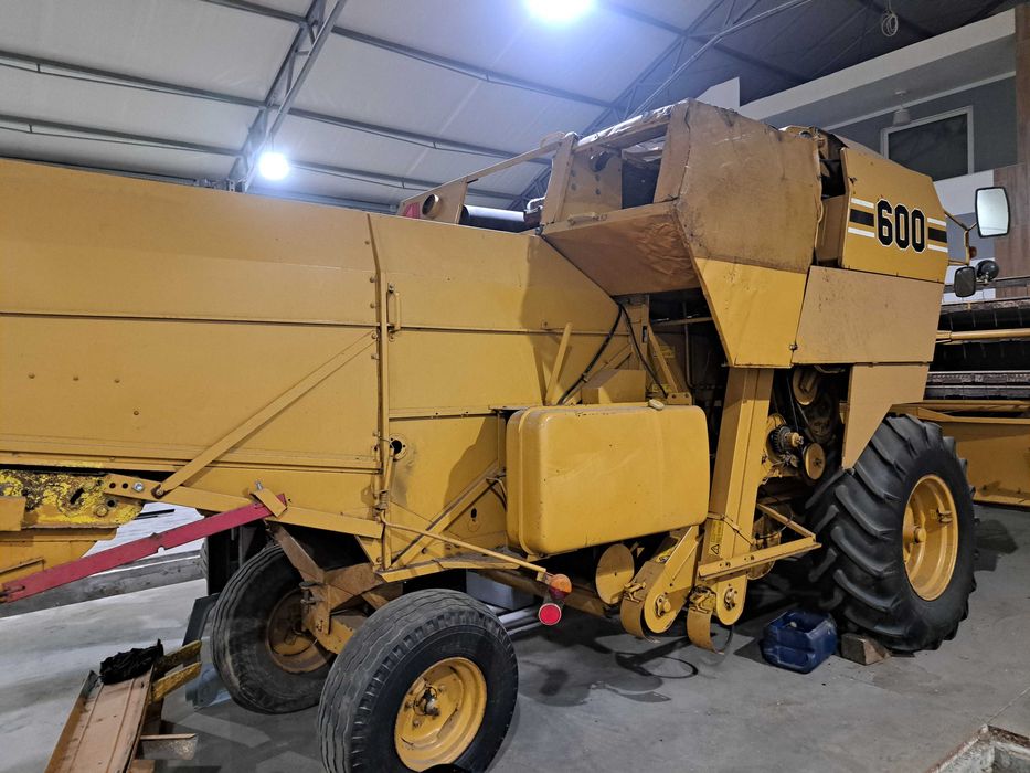 Czesci kombajn zbożowy  Massey20 Sampo 600/680.