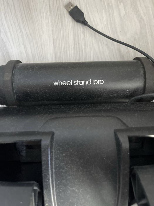 Kierownica logitech gt stojak stand pro