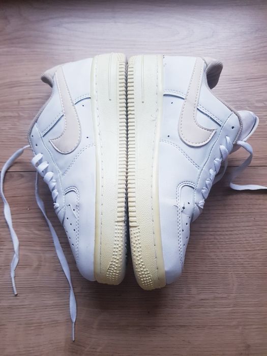 Skórzane buty sportowe damskie marki Nike Air rozmiar 38.