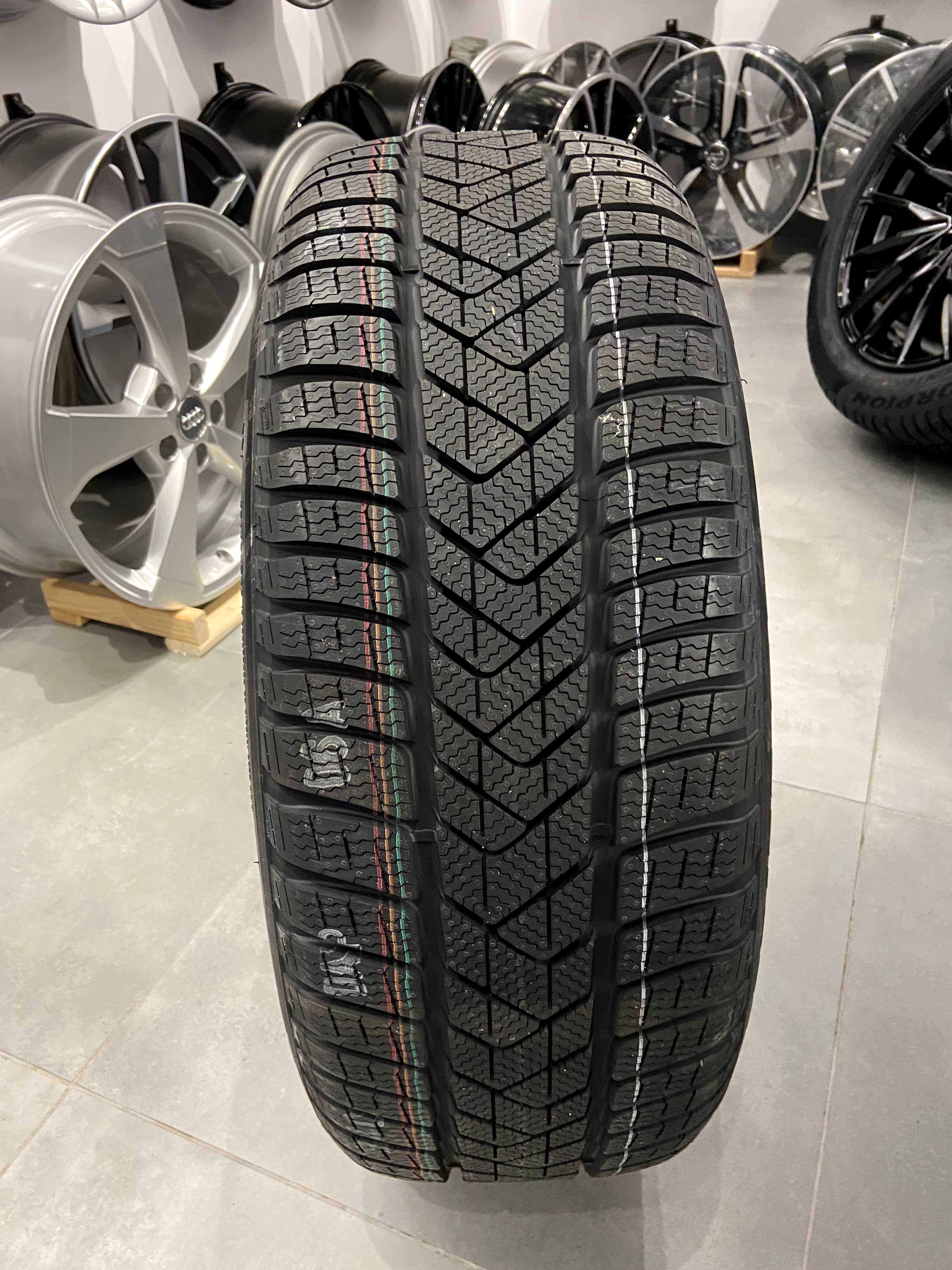 225/55R18 Pirelli SottoZero 3 102V A0 zimowe 2021r.