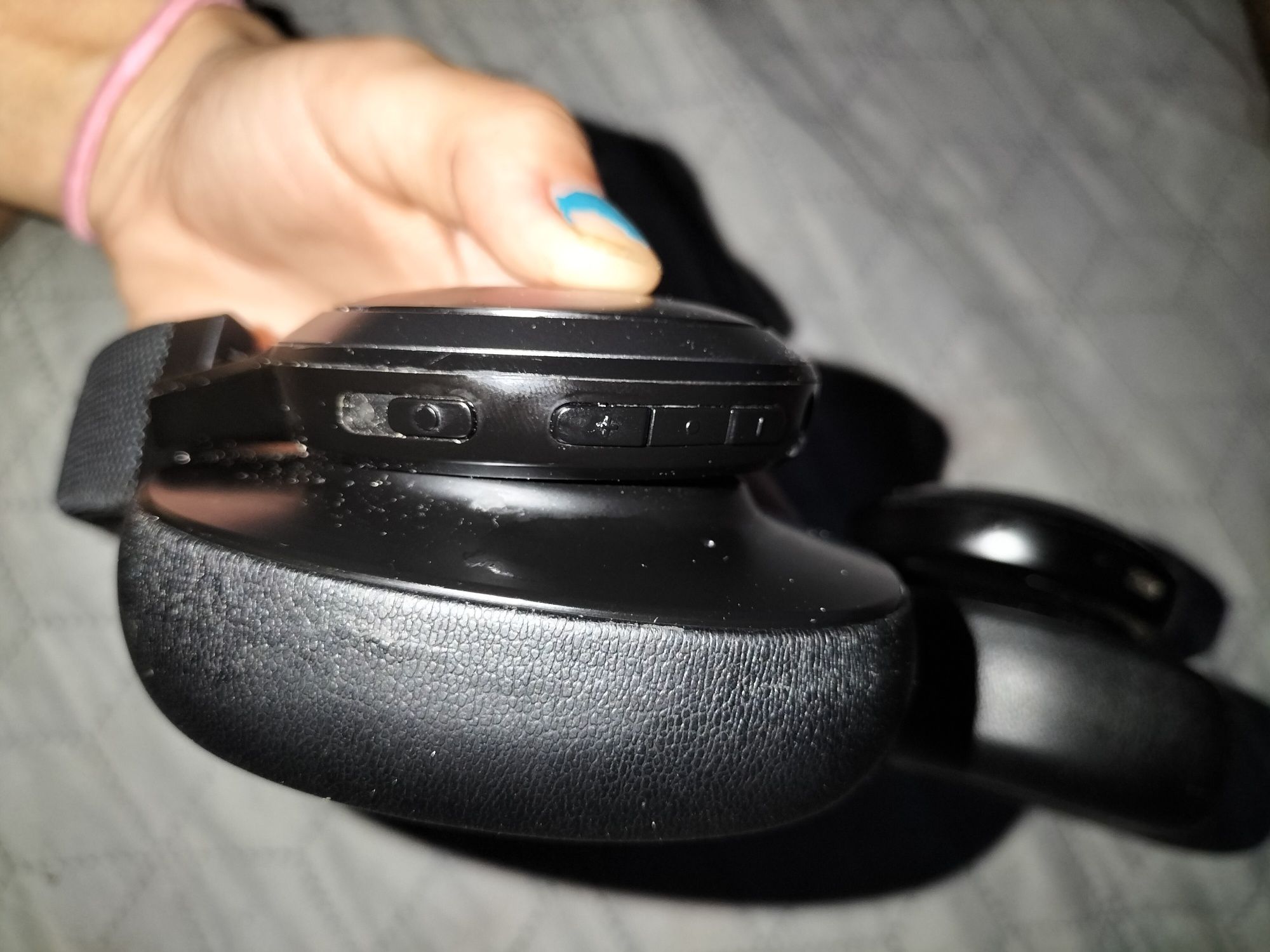 Sprzedam słuchawki JBL  live 770 nc