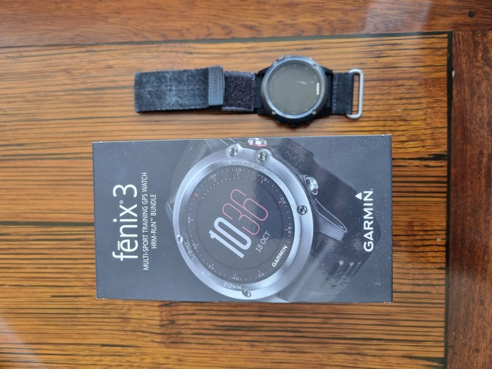 Relógio Garmin Fenix 3 com banda HR