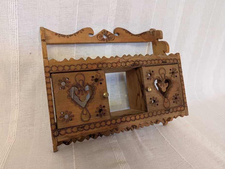 Półka na przyprawy - rękodzieło tradycyjne