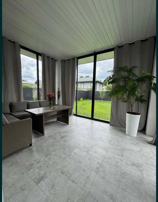 Будинок в Станишівці