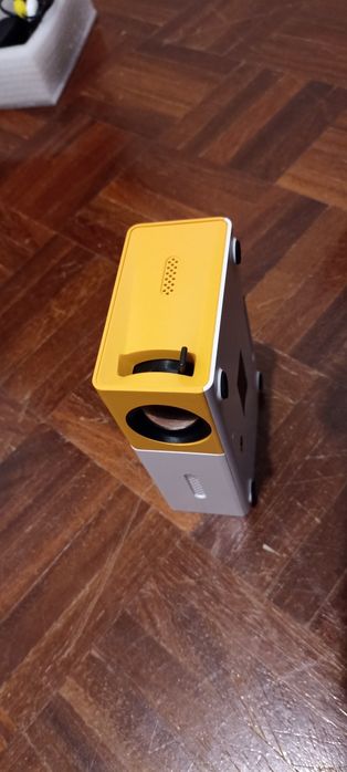Mini projetor novo