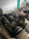 Піввісь полуось задня передня Nissan Pathfinder R51 Navara D40