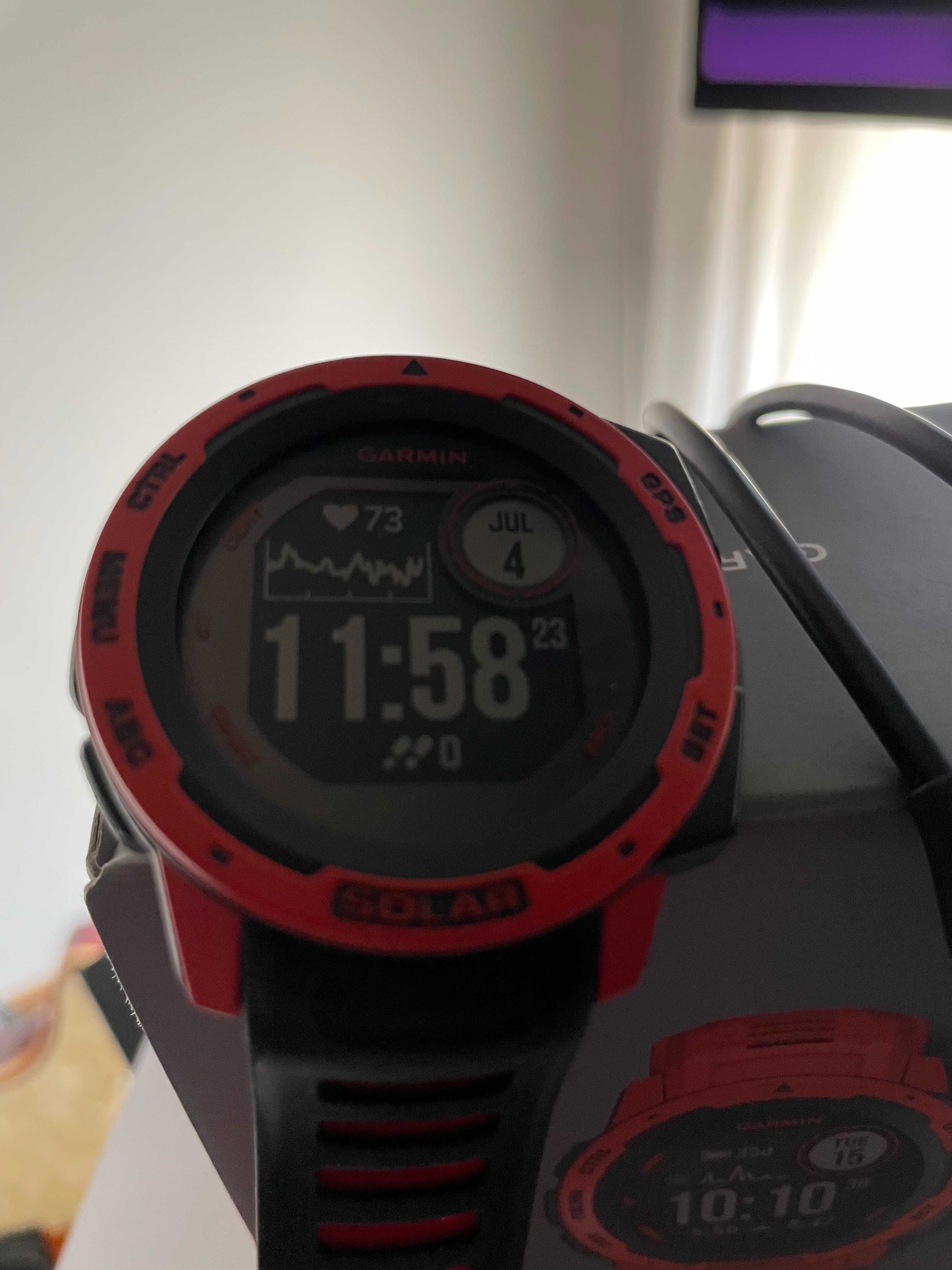 Garmin Instinct Solar Vermelho