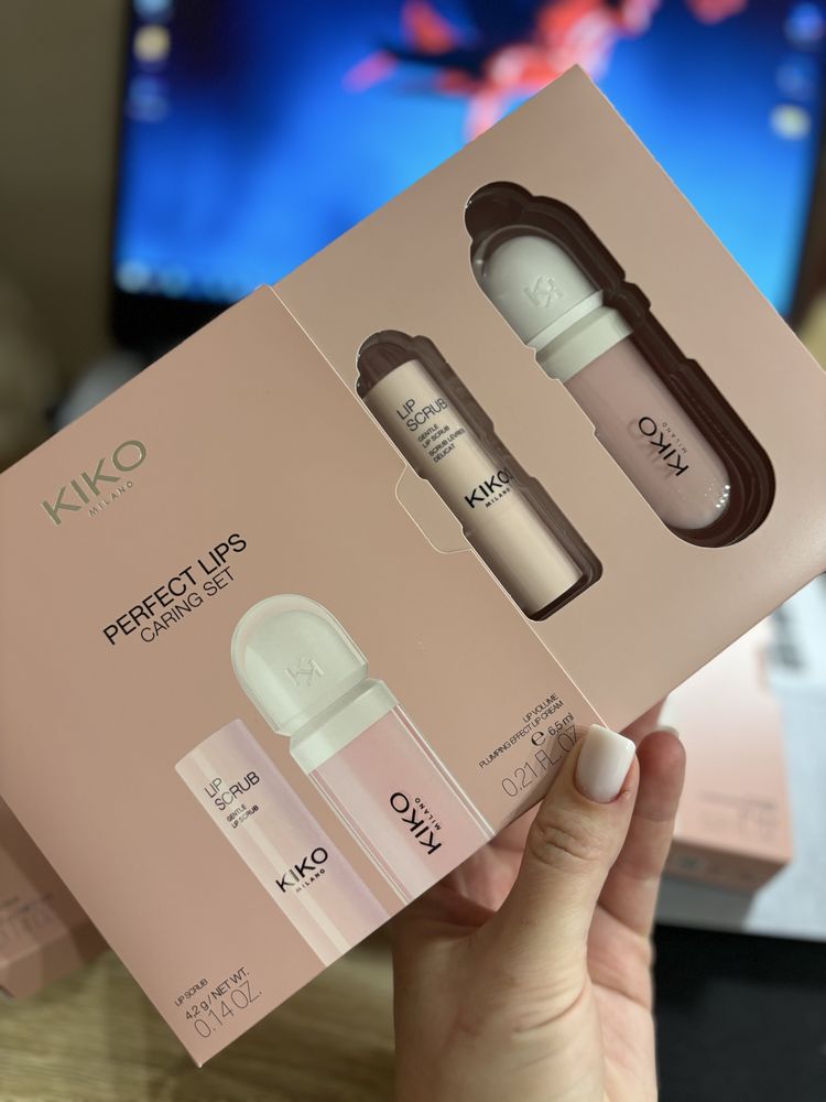 Набір Кіко Мілано блиск для губ Lip Volume і скраб. Блеск Kiko Milano