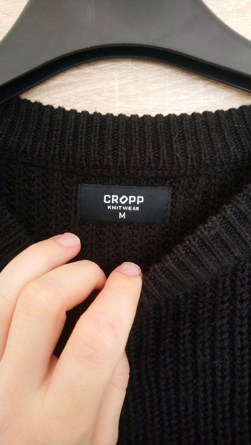 Gruby czarny luźny sweter dziewczęcy rozmiar M Cropp