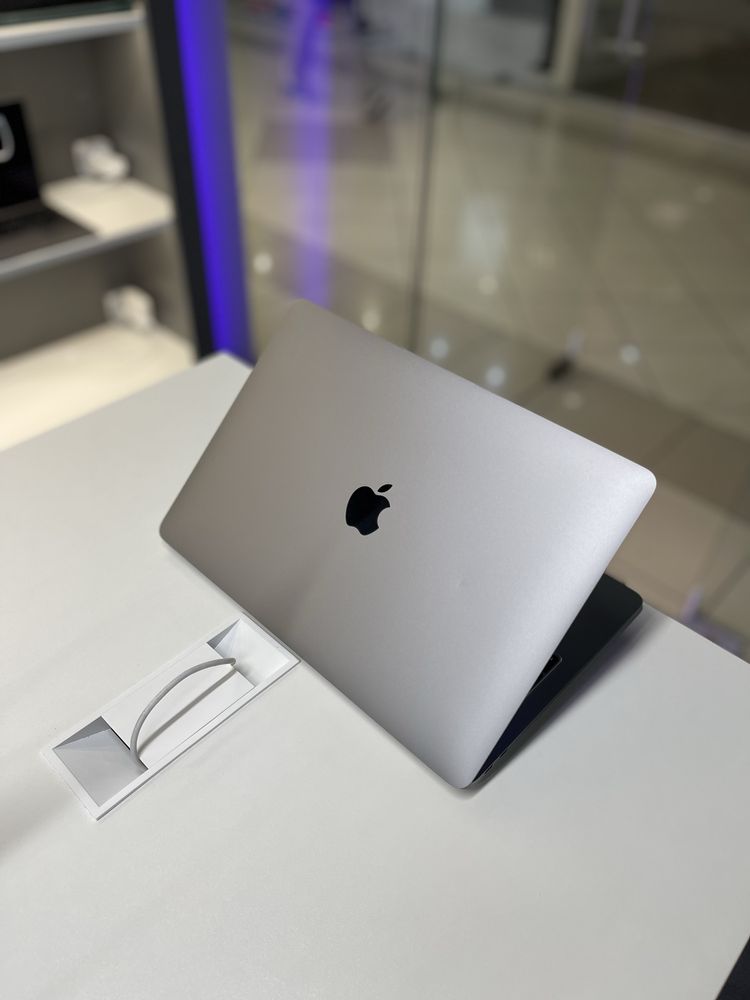 Ноутбук MacBook Air 13” 2018 i5 8 ОЗУ, 128 SSD стан  9/10 #63386