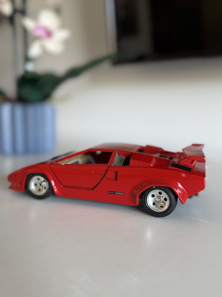 Lamborghini Countach (1988) Car Model