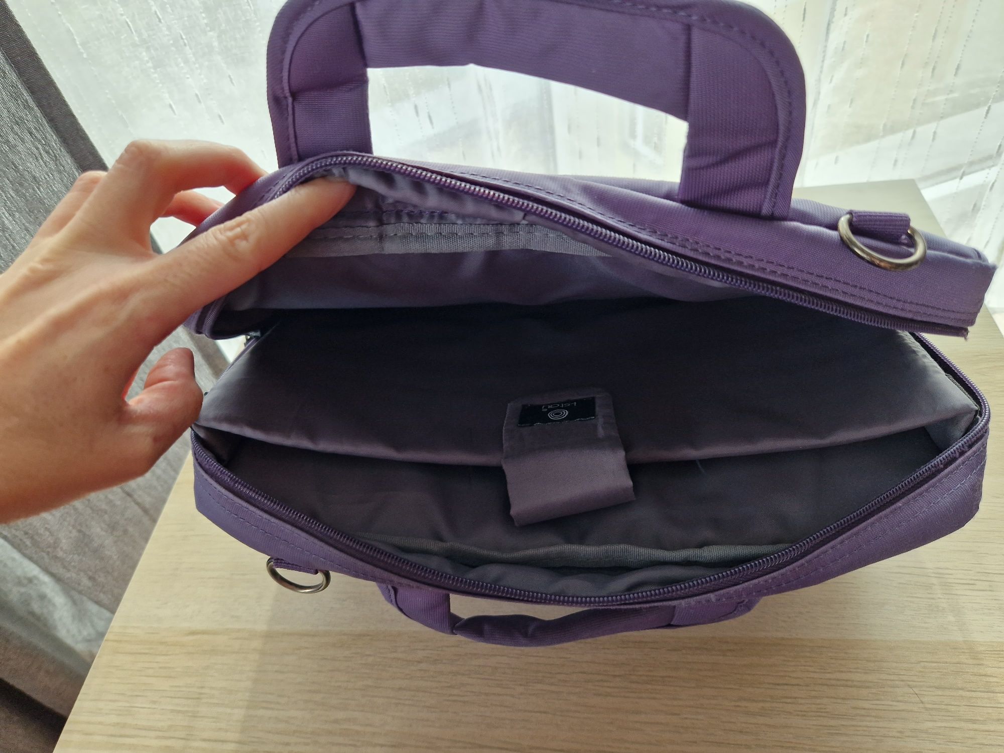 Fioletowa torba na małego laptopa Istay