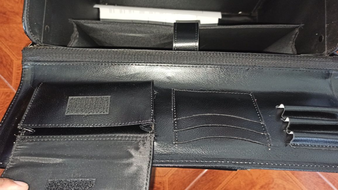 Leder trolley em pele