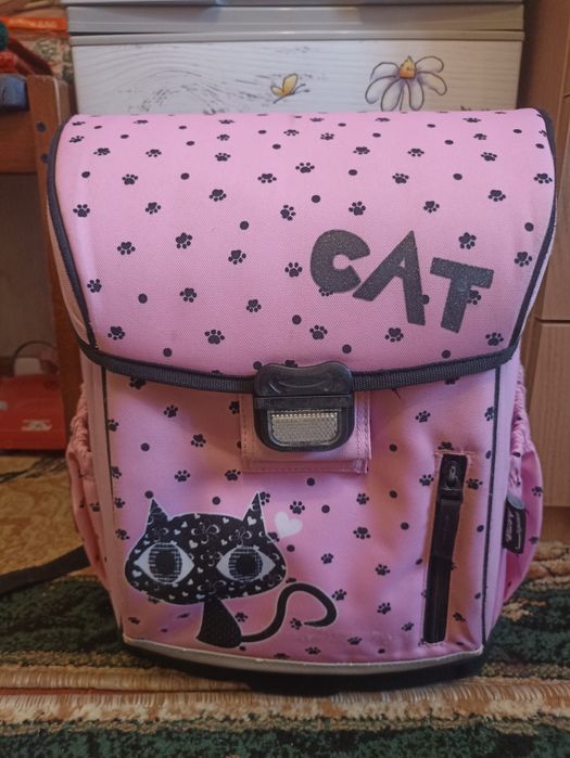 Портфель для дівчинки