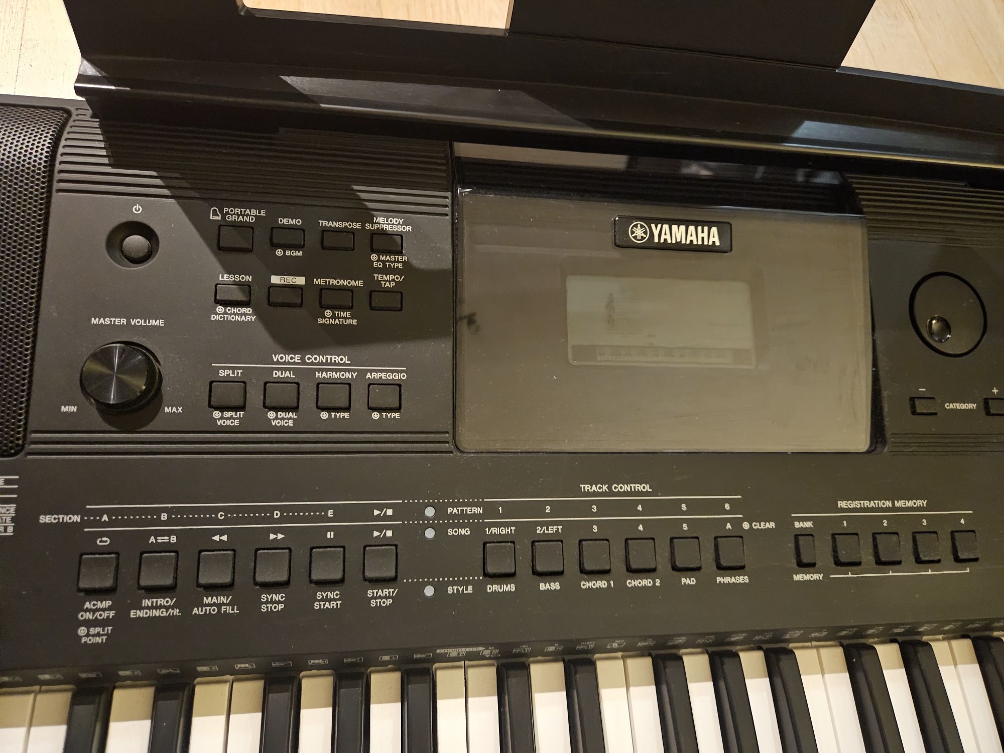 Keyboard Yamaha PSR E453