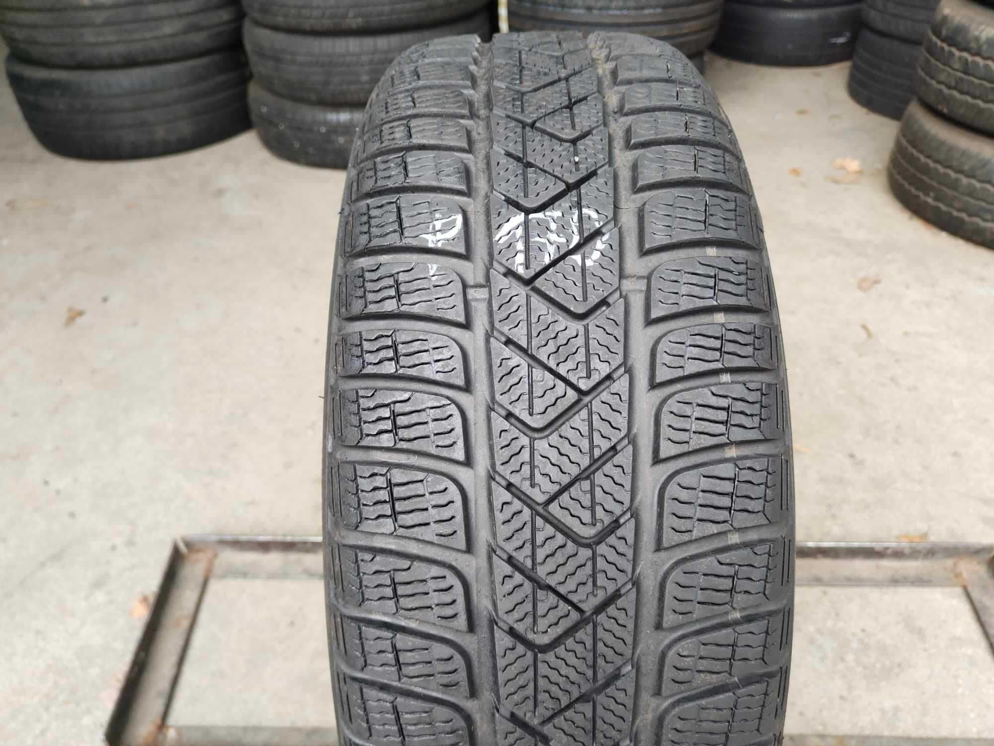 1x 215/55r17 Pirelli Sottozero 3 94h 23r 6,5mm