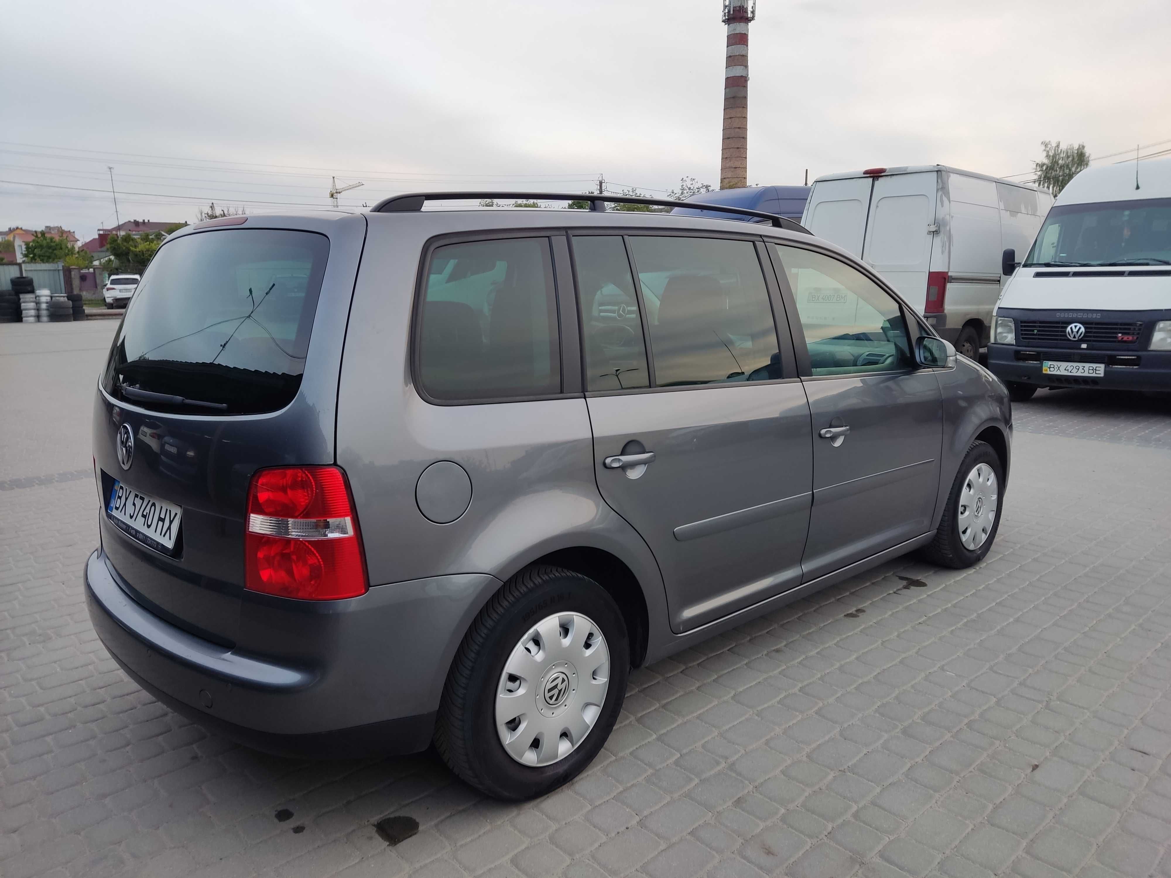 Volkswagen Touran - 7 місць