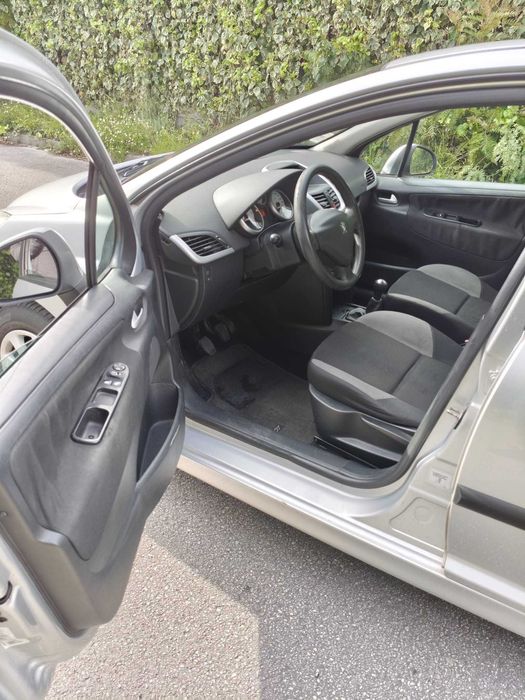 Peugeot 207 1.4 gasolina 2008