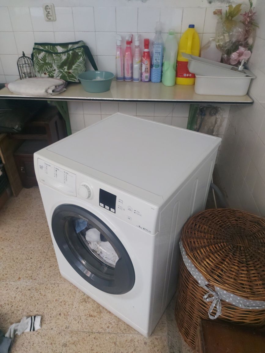 Maquina lavar roupa Hotpoint 9kg