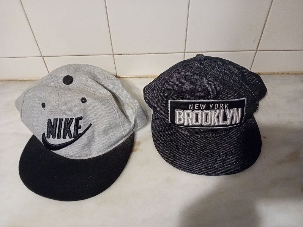 Conjunto de 2 Bonés