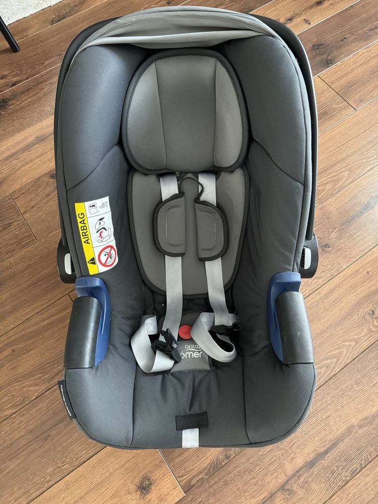 Fotelik samochodowy Britax Baby Safe I-Size z bazą ISOFIX