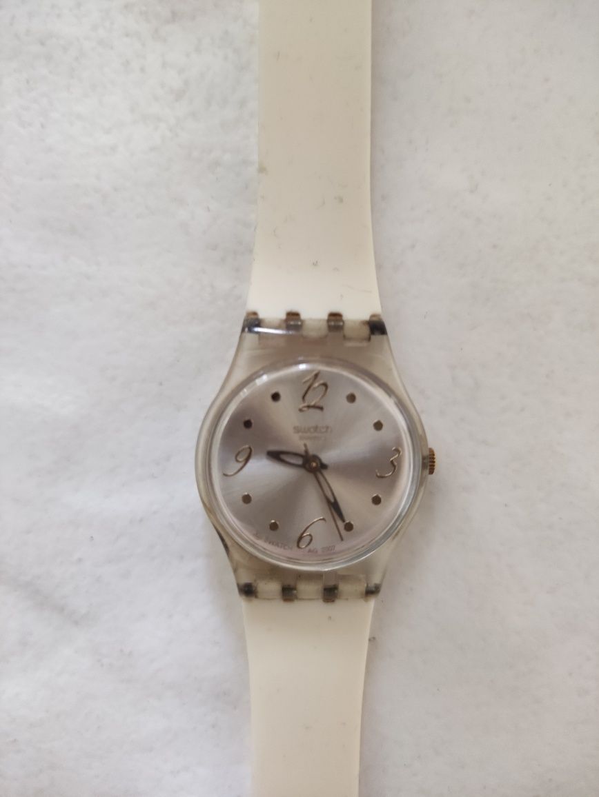 Женские часы Swatch с двойным браслетом