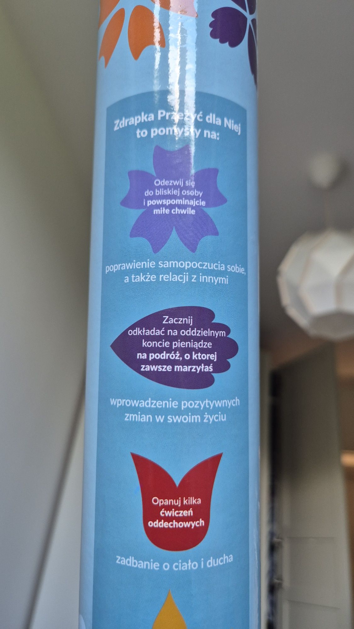 Zdrapka przeżyć dla niej nowa w tubie
