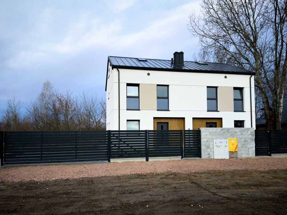 Dom wybudowany jak dla siebie w Łomiankach Dolnych