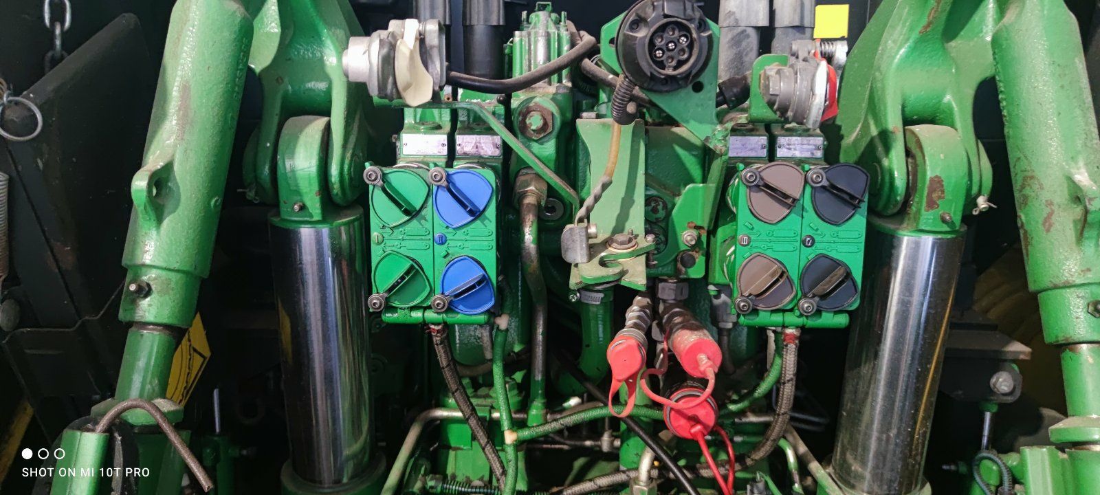 John Deere 6195r