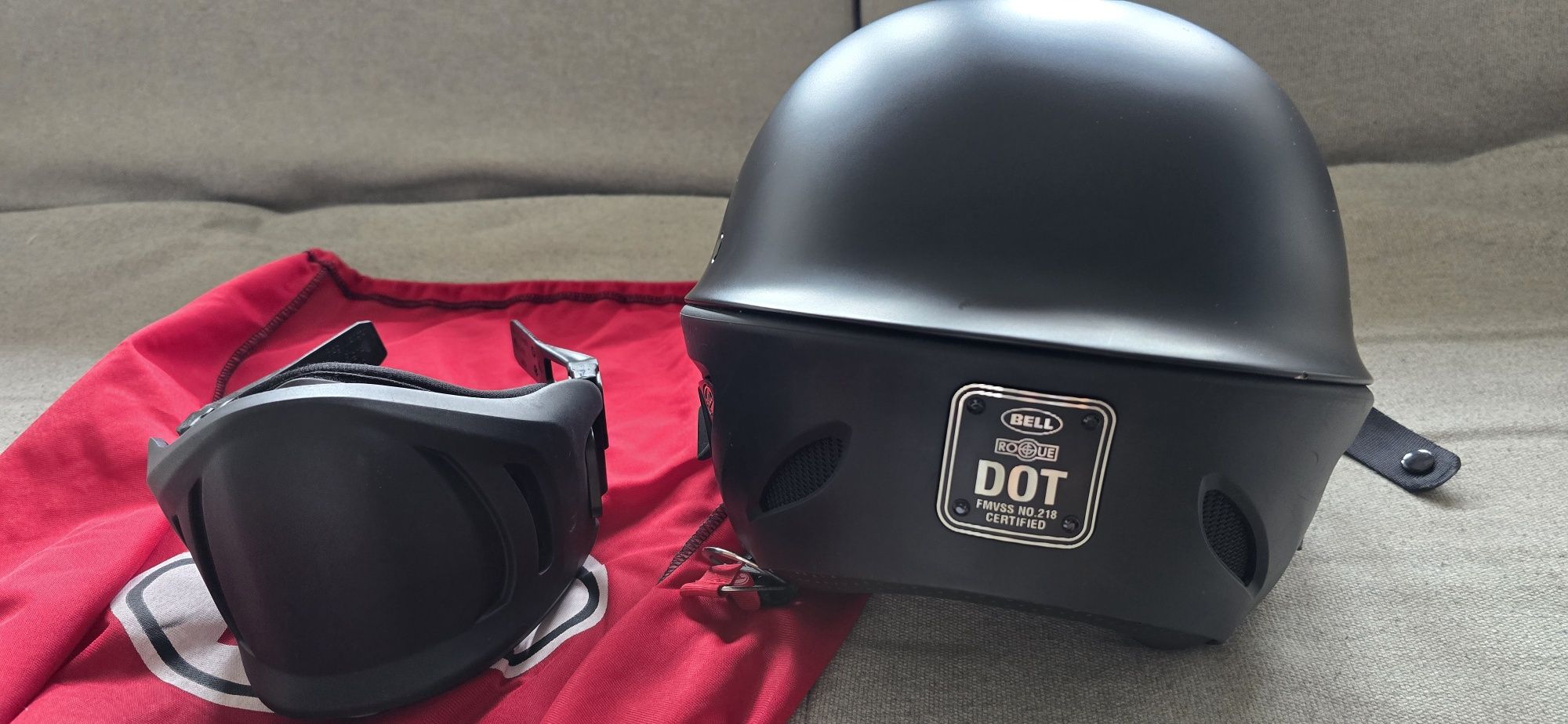 Capacete Bell Rogue novo - modelo exclusivo que não se vende na Europa