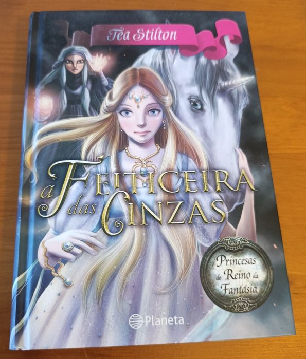 Livro "Feiticeira das Cinzas"-Tea Stilton