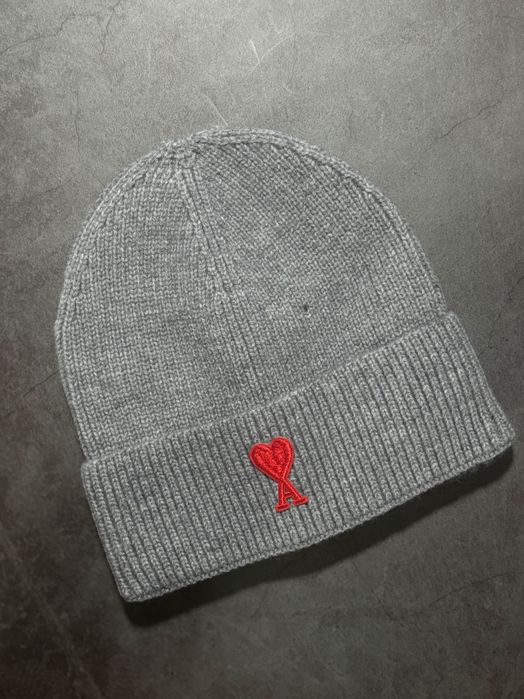 Шапка молочная ami шапка ami шапка ami paris  шапка ами чорная