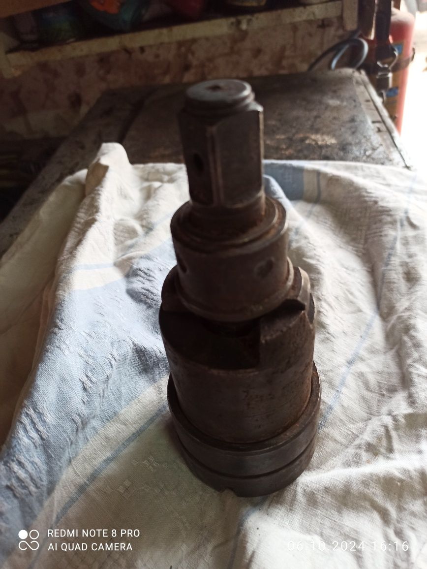 Продам ударний мех гайковерта макіта 220в. 3/4